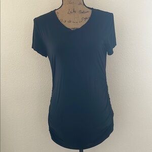 basic v-neck maternity top